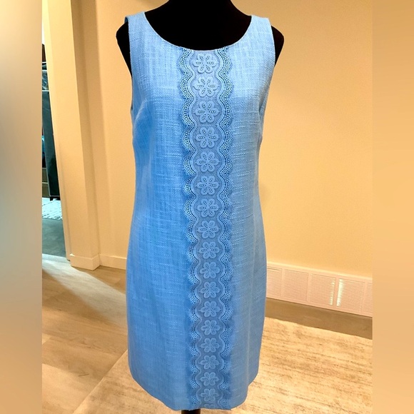 KARL LAGERFELD Paris Shift Dress in a Light Blue Tweed. - Picture 4 of 11